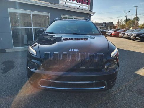 Used 2014 Jeep Cherokee Limited w/ Luxury Group AWD/4WD image 2