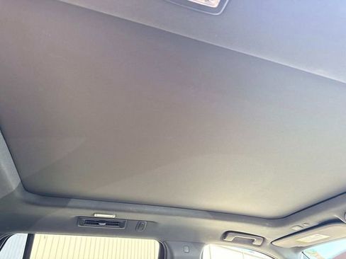 Used 2021 Chevrolet Tahoe Premier w/ Premium Package image 17