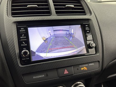 Used 2021 Mitsubishi Outlander Sport S image 17