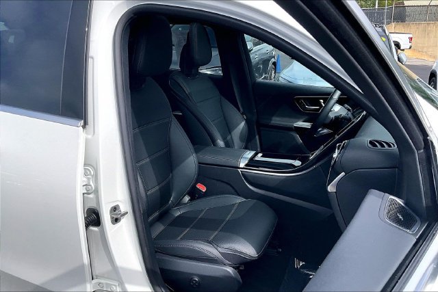 Used 2026 Mercedes-Benz GLC 300 4MATIC image 7
