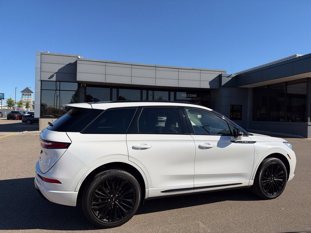 Used 2023 Lincoln Corsair Reserve w/ Equipment Group 201A AWD/4WD image 6