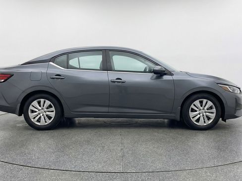 Used 2025 Nissan Sentra S FWD image 11
