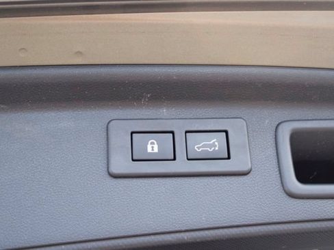 Used 2024 Subaru Forester Touring w/ Pop Package 2 AWD/4WD image 8