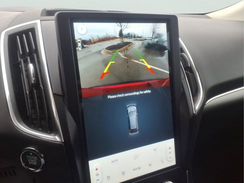 Used 2024 Ford Edge Titanium w/ Equipment Group 301A image 22