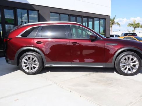 Used 2024 MAZDA CX-90 3.3 Turbo w/ Premium Plus Pkg image 2