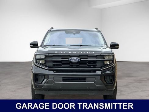 Used 2025 Ford Expedition Active AWD/4WD image 9