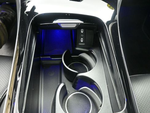 Used 2025 Mercedes-Benz GLC 300 GLC 300 image 16