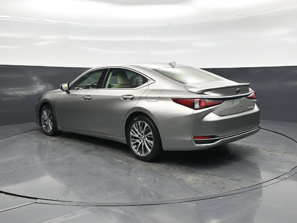 Used 2019 Lexus ES 300h w/ Premium Package FWD image 6