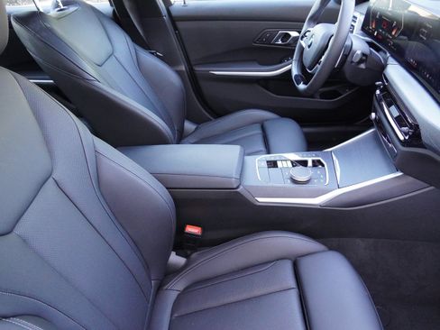 Certified 2025 BMW 330i Sedan RWD image 9