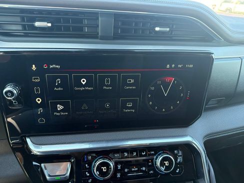 Used 2024 GMC Sierra 1500 Denali AWD/4WD image 12