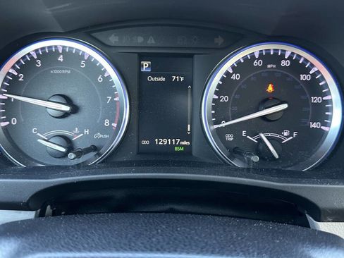 Used 2017 Toyota Highlander XLE image 17