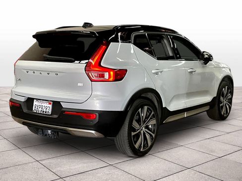 Used 2021 Volvo XC40 P8 Recharge image 14