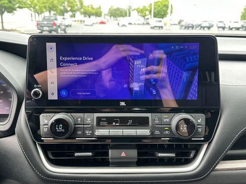 Used 2024 Toyota Grand Highlander AWD Hybrid image 24
