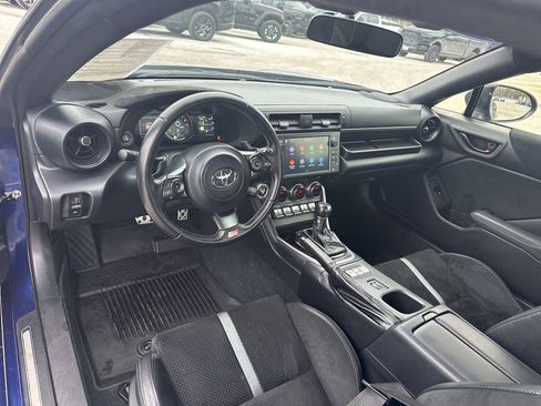 Used 2023 Toyota GR86 Premium w/ ALL Weather Mat Package (TMS) image 15
