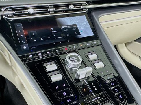 Used 2026 Aston Martin DB12 Convertible RWD image 9