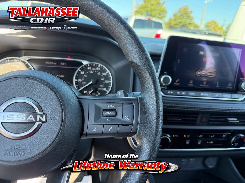 Used 2024 Nissan Rogue S AWD/4WD image 23