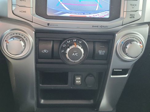 Used 2018 Toyota 4Runner SR5 image 28