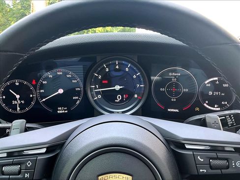 Certified 2023 Porsche 911 Carrera RWD image 25