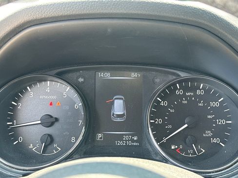Used 2017 Nissan Rogue SL w/ SL Premium Package AWD/4WD image 14