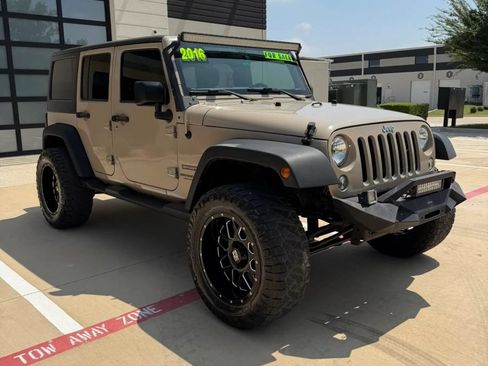 Used 2016 Jeep Wrangler Unlimited Sport w/ Quick Order Package 24S AWD/4WD image 8