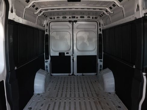 Used 2025 RAM ProMaster 2500 w/ Convenience Group FWD image 30