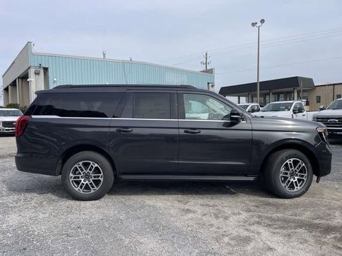 New 2026 Ford Expedition Max Active image 2