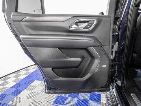 Used 2022 Chevrolet Tahoe Z71 w/ Z71 Off-Road Package image 16