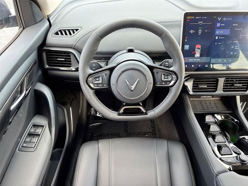 New 2025 VinFast VF 8 Eco AWD/4WD image 21