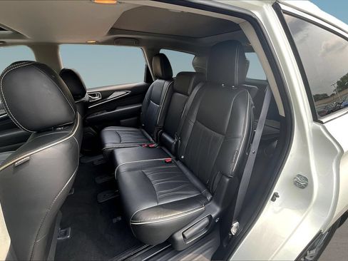 Used 2018 INFINITI QX60 Luxe w/ Deluxe Technology Package AWD/4WD image 21