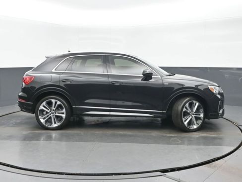 Used 2020 Audi Q3 2.0T Premium Plus w/ Premium Plus Package image 2
