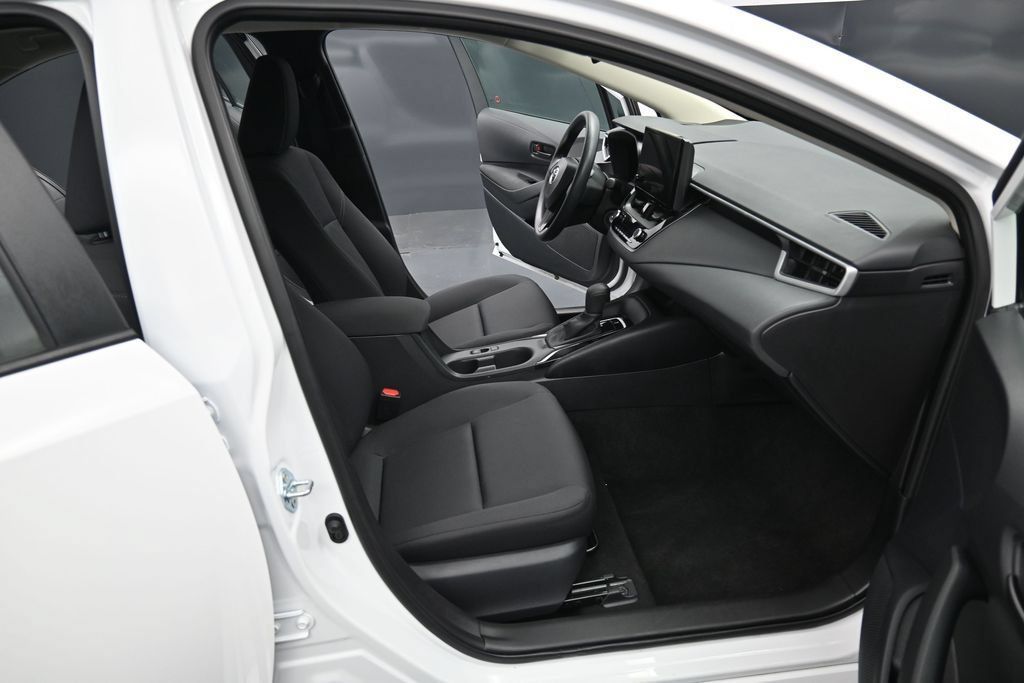 Used 2026 Toyota Corolla LE FWD image 30