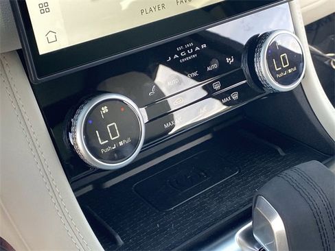 Used 2025 Jaguar F-PACE R-Dynamic S image 10