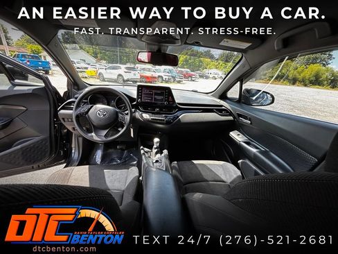 Used 2019 Toyota C-HR LE FWD image 12