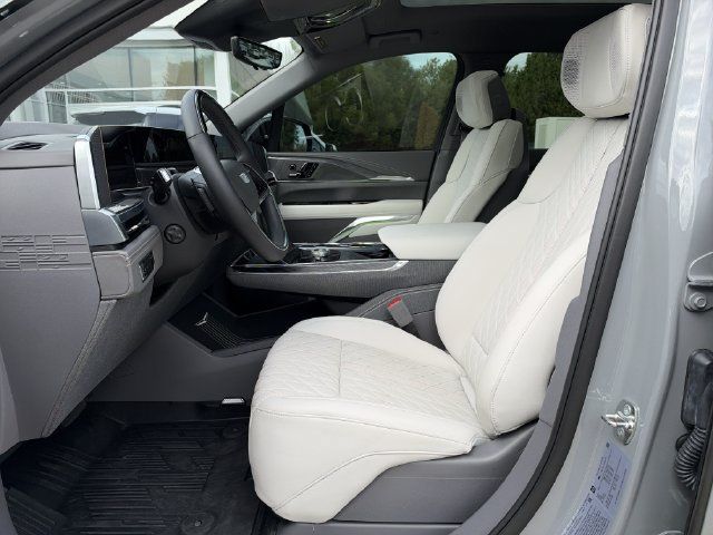 Certified 2026 Cadillac Escalade IQL Sport 1 w/ LPO, Floor Liner Package AWD/4WD image 9