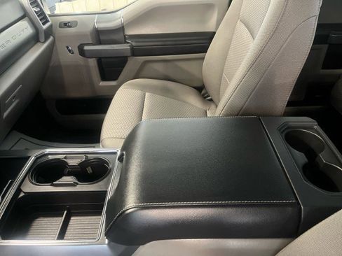 Used 2022 Ford F350 XLT w/ XLT Premium Package image 22