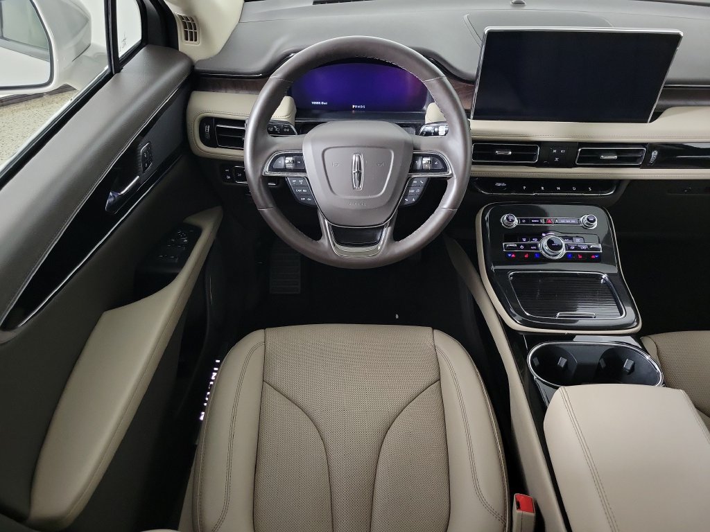 Certified 2023 Lincoln Nautilus Reserve AWD/4WD image 10