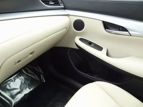 Used 2020 INFINITI QX50 Luxe w/ Navigation Package image 45