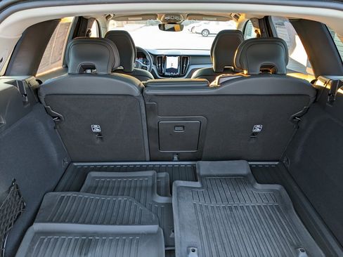 Certified 2025 Volvo XC60 T8 Plus w/ Protection Package Premier image 27