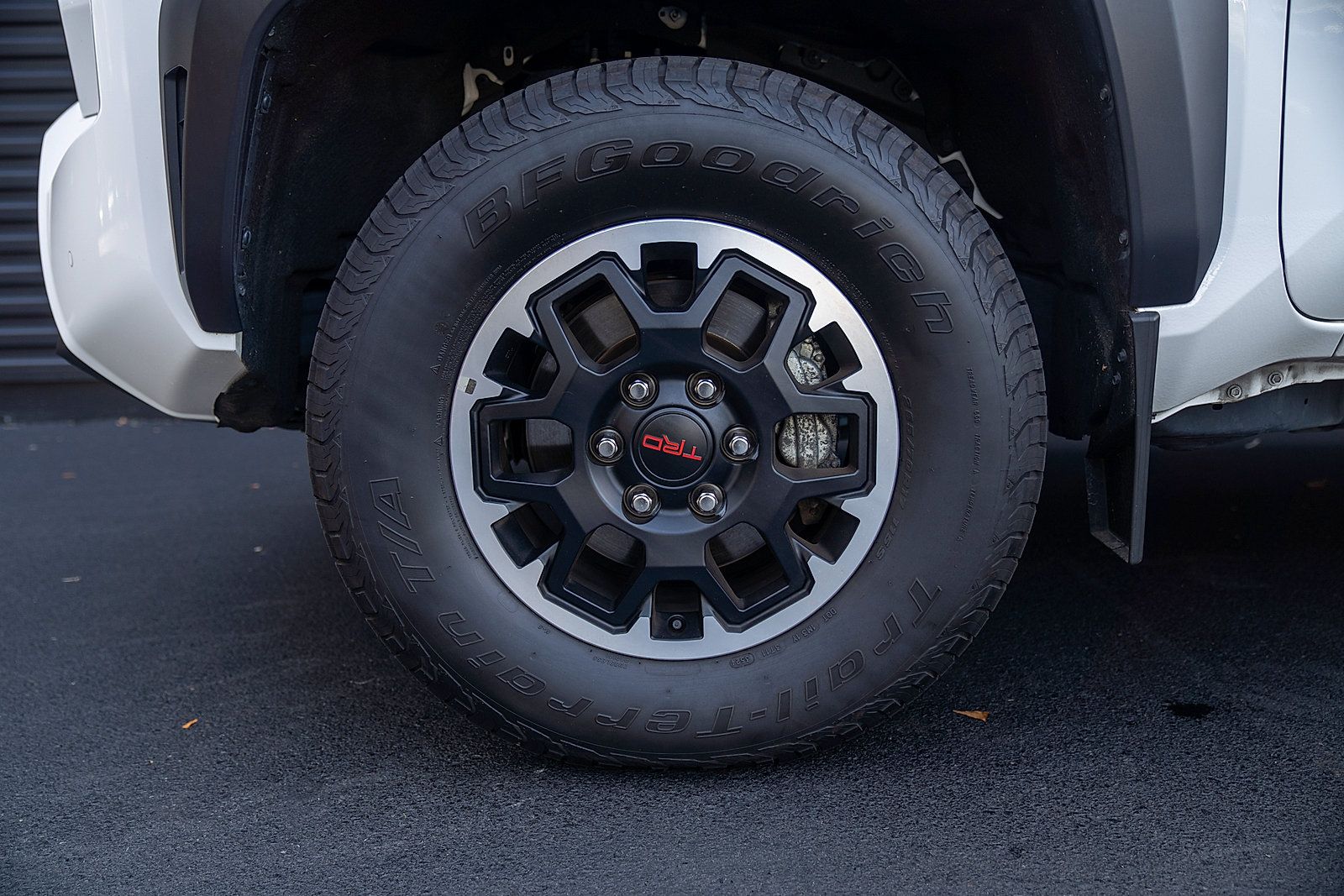 Used 2024 Toyota Tacoma TRD Off-Road w/ TRD Off Road Premium Package AWD/4WD image 21