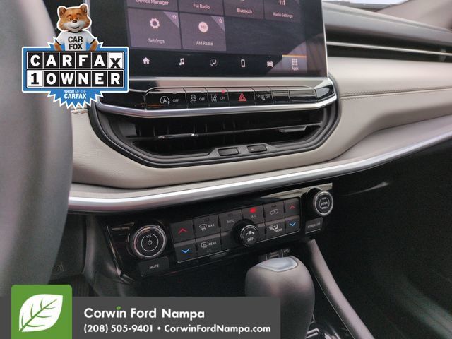 Used 2025 Jeep Compass Limited AWD/4WD image 17