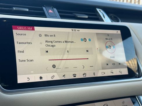 Used 2019 Land Rover Range Rover Sport HSE image 17