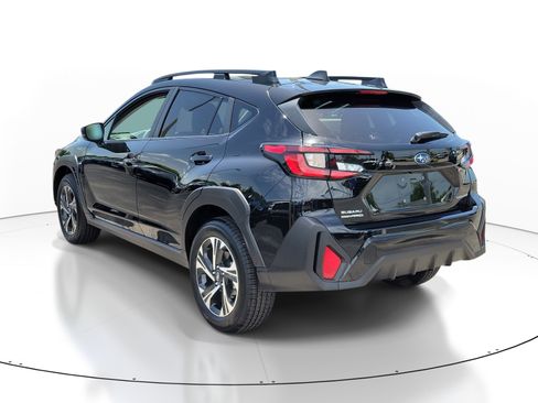 Used 2025 Subaru Crosstrek 2.5i Premium AWD/4WD image 4