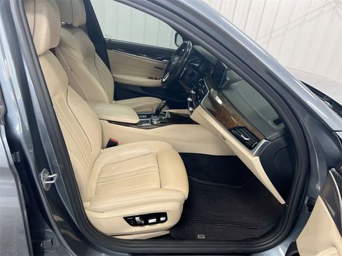 Used 2019 BMW 540i xDrive image 23