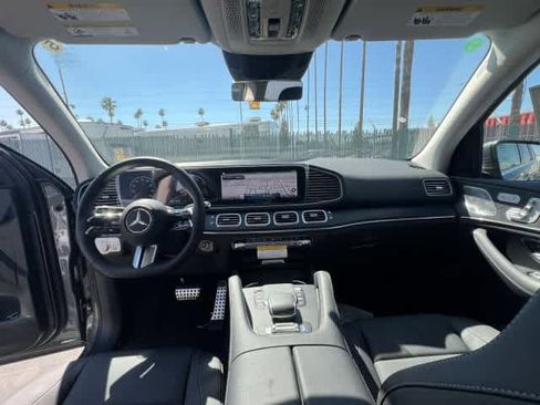 New 2026 Mercedes-Benz GLS 450 4MATIC image 15