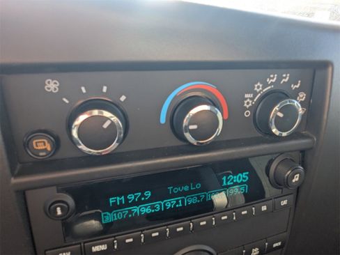 Used 2023 GMC Savana 2500 w/ Driver Convenience Package image 19