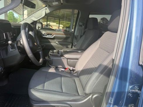 Certified 2024 Chevrolet Silverado 1500 LT AWD/4WD image 13