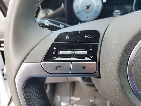 Certified 2025 Hyundai Elantra SEL w/ Cargo Package image 18