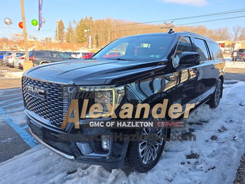 Used 2023 GMC Yukon XL Denali Ultimate image 35