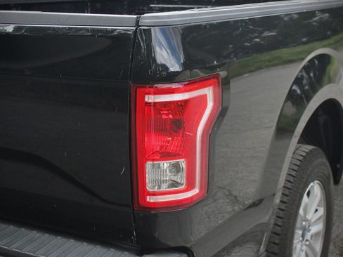 Used 2017 Ford F150 XL w/ Equipment Group 101A Mid RWD image 22