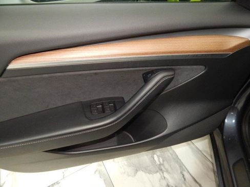 Used 2023 Tesla Model 3 Performance image 12